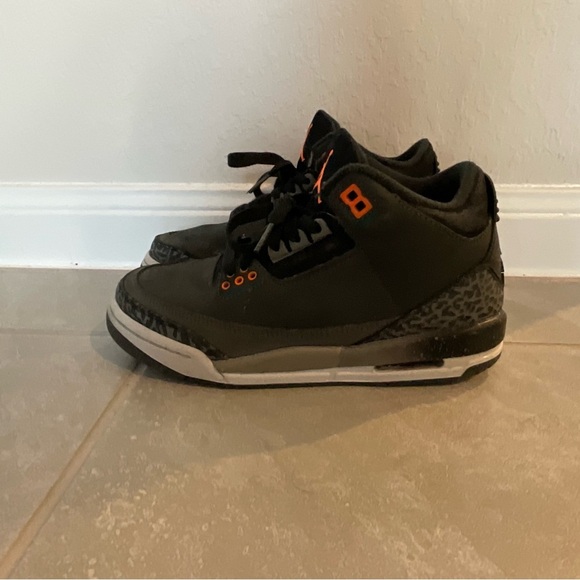 Jordan 3 223 retro mid fear with box - Picture 1 of 8